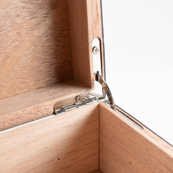 HUMIDOR PER TOSCANO LUBINSKI CON SET CIGAR RADICA OLMO